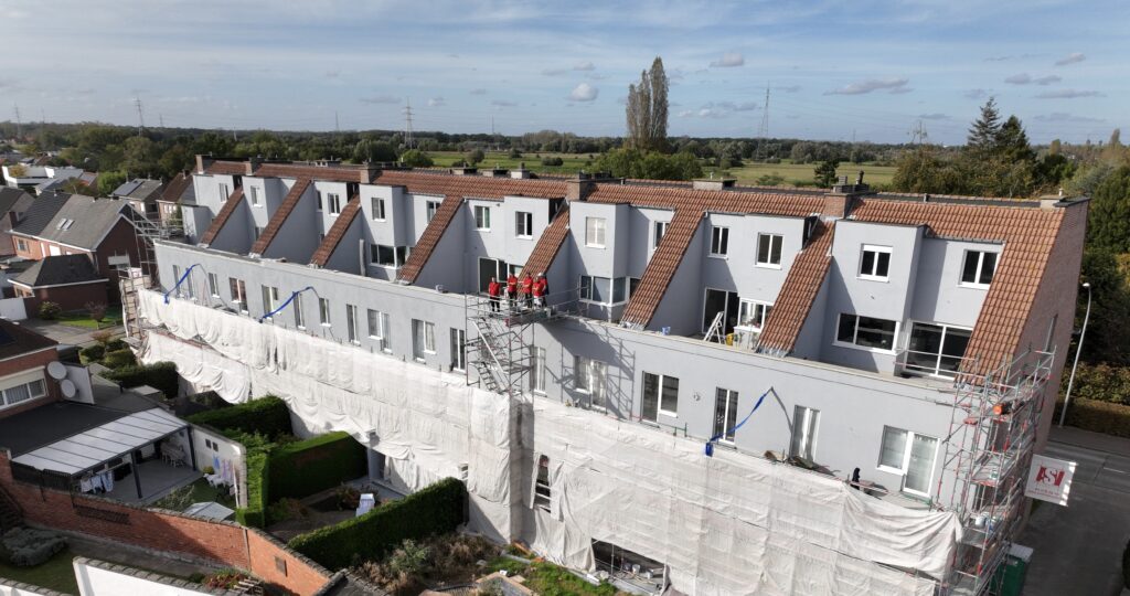 Lier Gevelrenovatie – 1100 m² Grijze Crepi