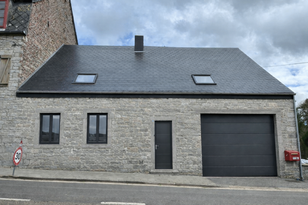 Namur Totaalrenovatie – 200 m² Natuurleien Dak