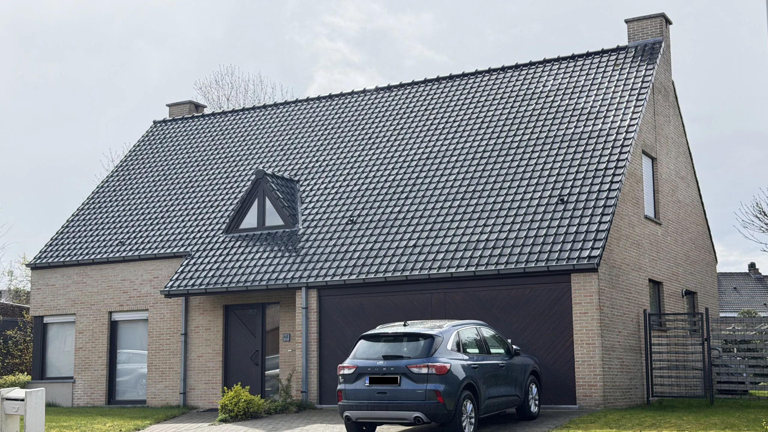 Halle – Total Renovation: Roof, New Joinery & Light Clinker Facade